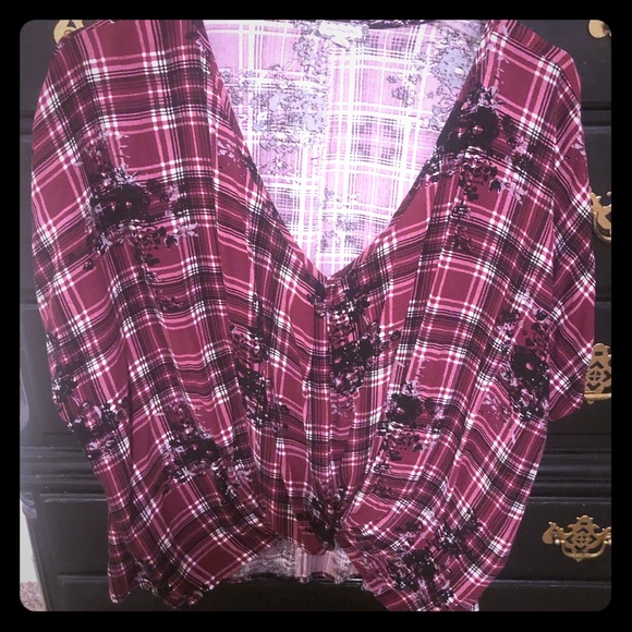 Strip button up short sleeve shirt - Picture 1 of 4